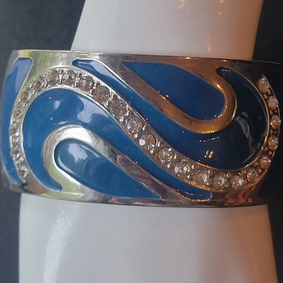 Premier designs blue enamel cuff bracelet - Picture 6 of 6